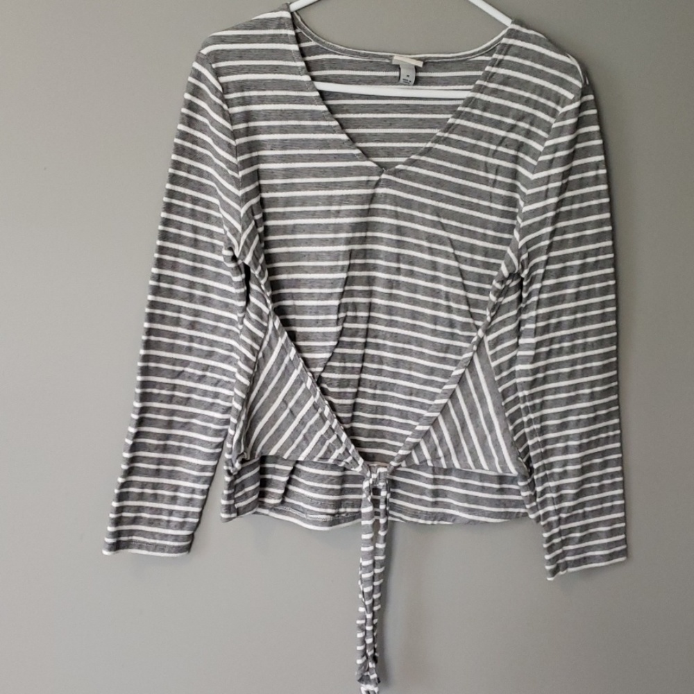 Gray and white striped top